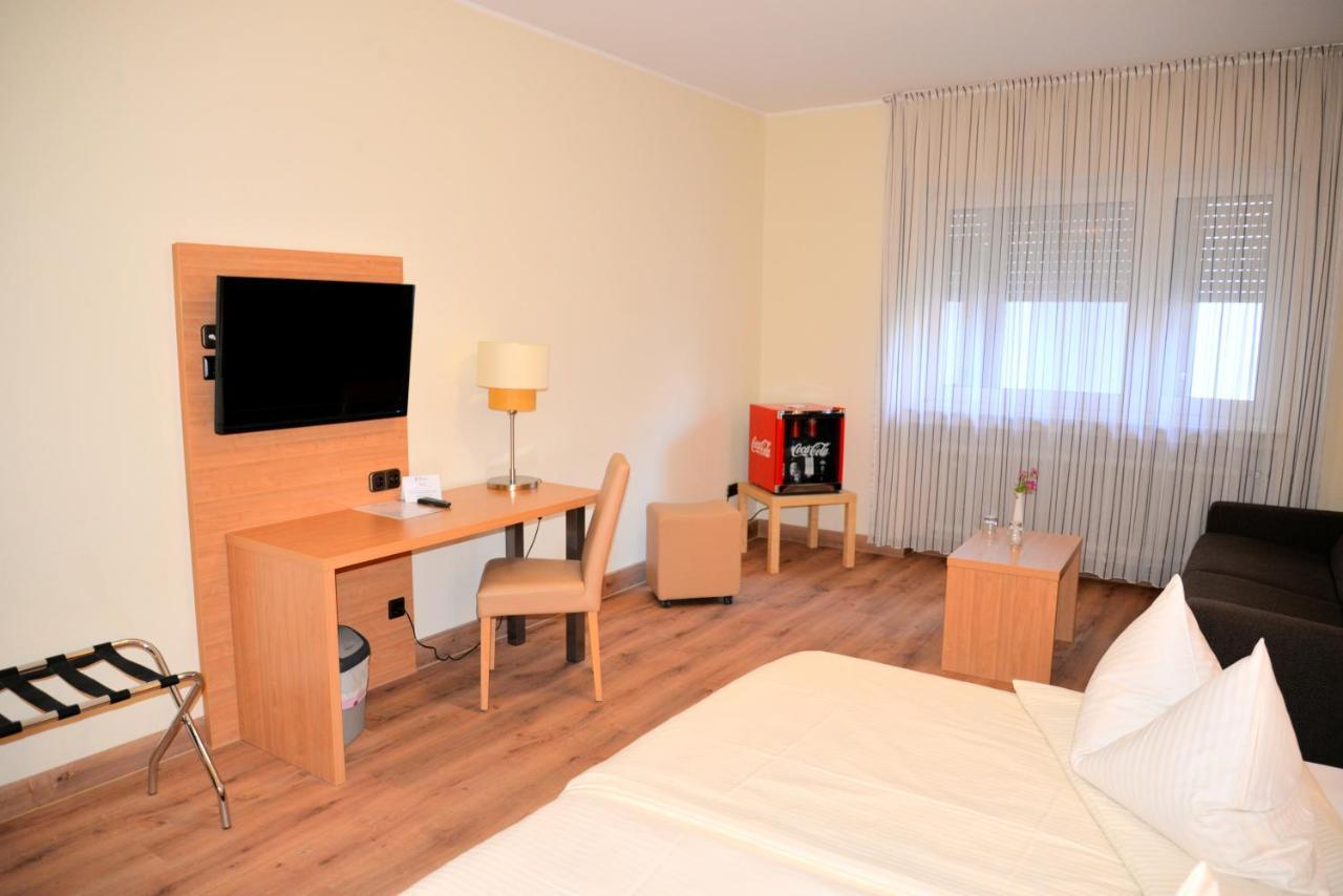 Hotel Paffhausen Wirges ภายนอก รูปภาพ