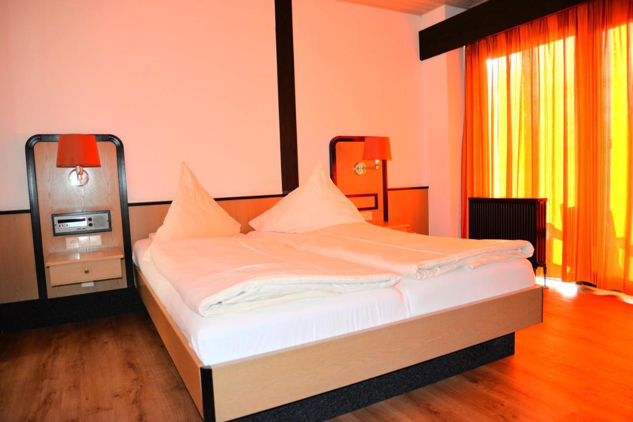 Hotel Paffhausen Wirges ภายนอก รูปภาพ